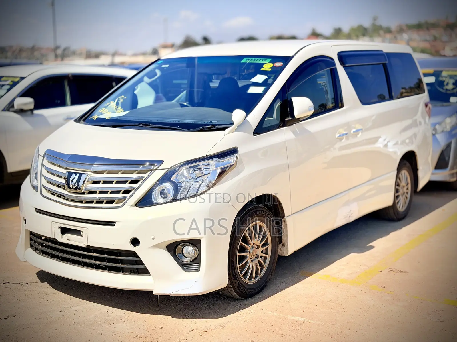 Toyota Alphard 2.4 Petrol AWD 2013 White