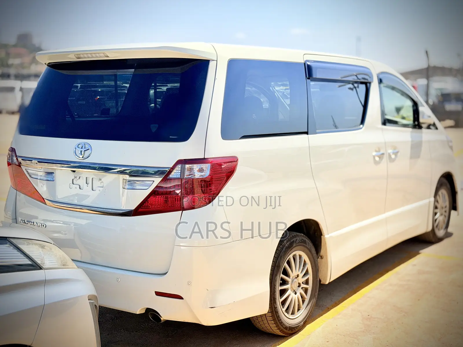 Toyota Alphard 2.4 Petrol AWD 2013 White