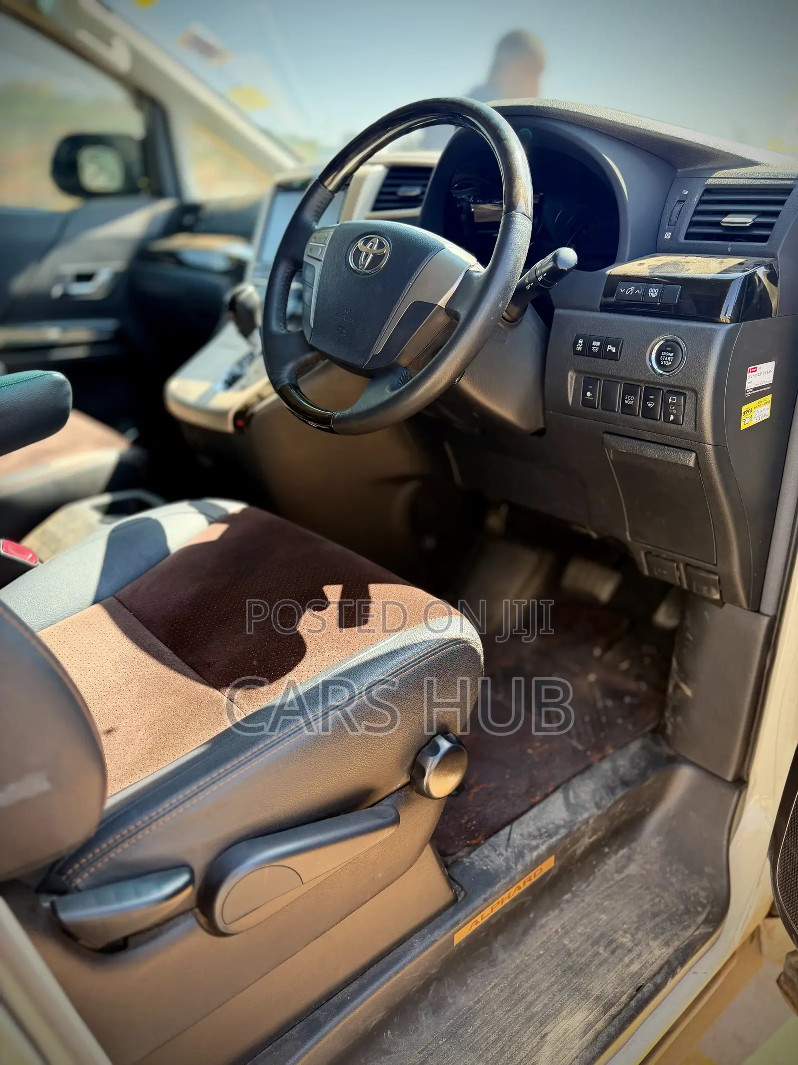 Toyota Alphard 2.4 Petrol AWD 2013 White