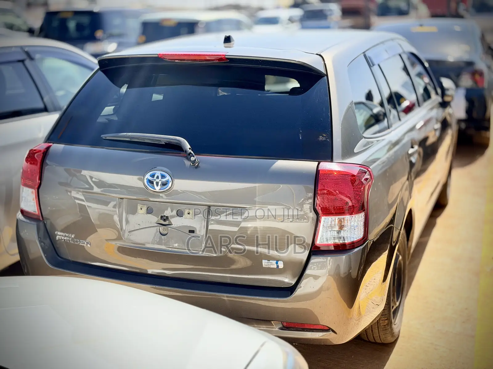 Toyota Corolla Fielder 1.5 Hybrid FWD 2014 Brown
