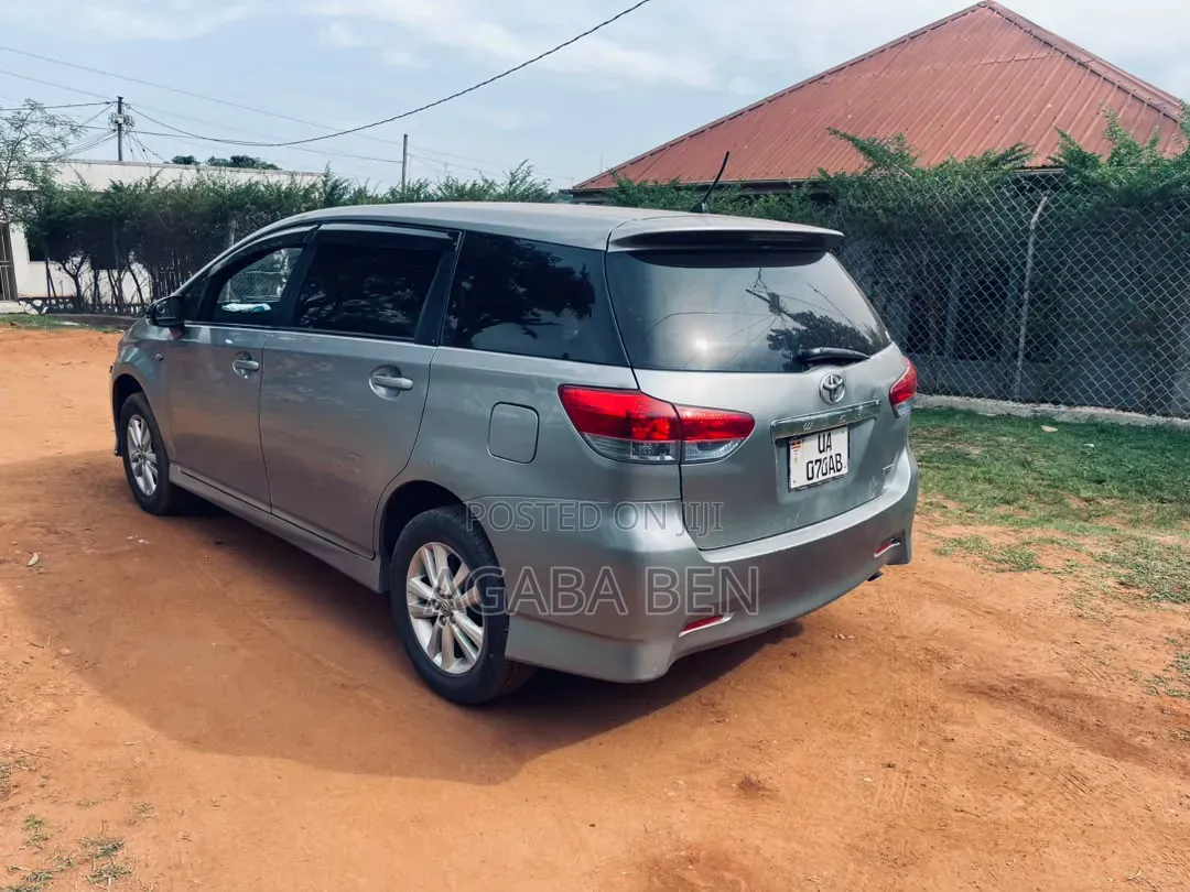 Toyota Wish 2010