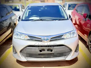 Toyota Corolla Fielder 1.5 Hybrid FWD 2017 Silver