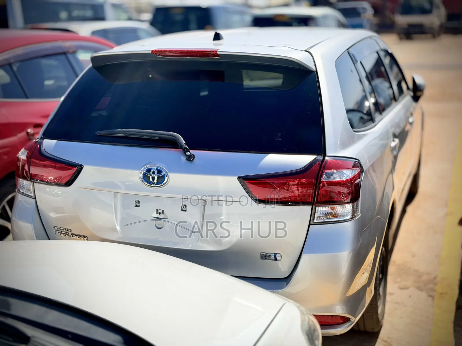 Toyota Corolla Fielder 1.5 Hybrid FWD 2017 Silver