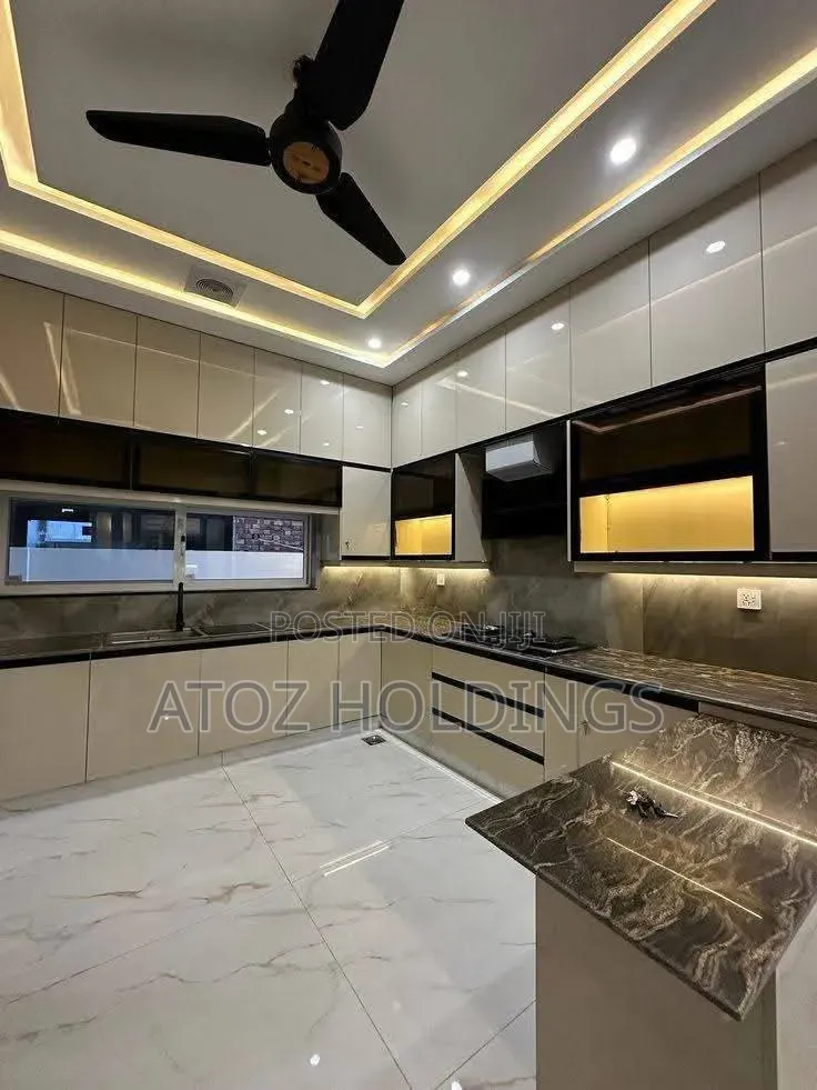 Kitchen Cabinets/Smart Finished Kitchen Cabinets in Any Colour