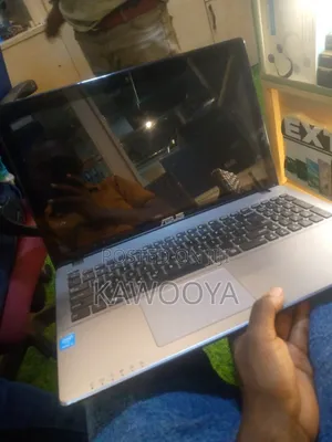 Laptop Asus A42JV 4GB Intel Core i3 HDD 500GB