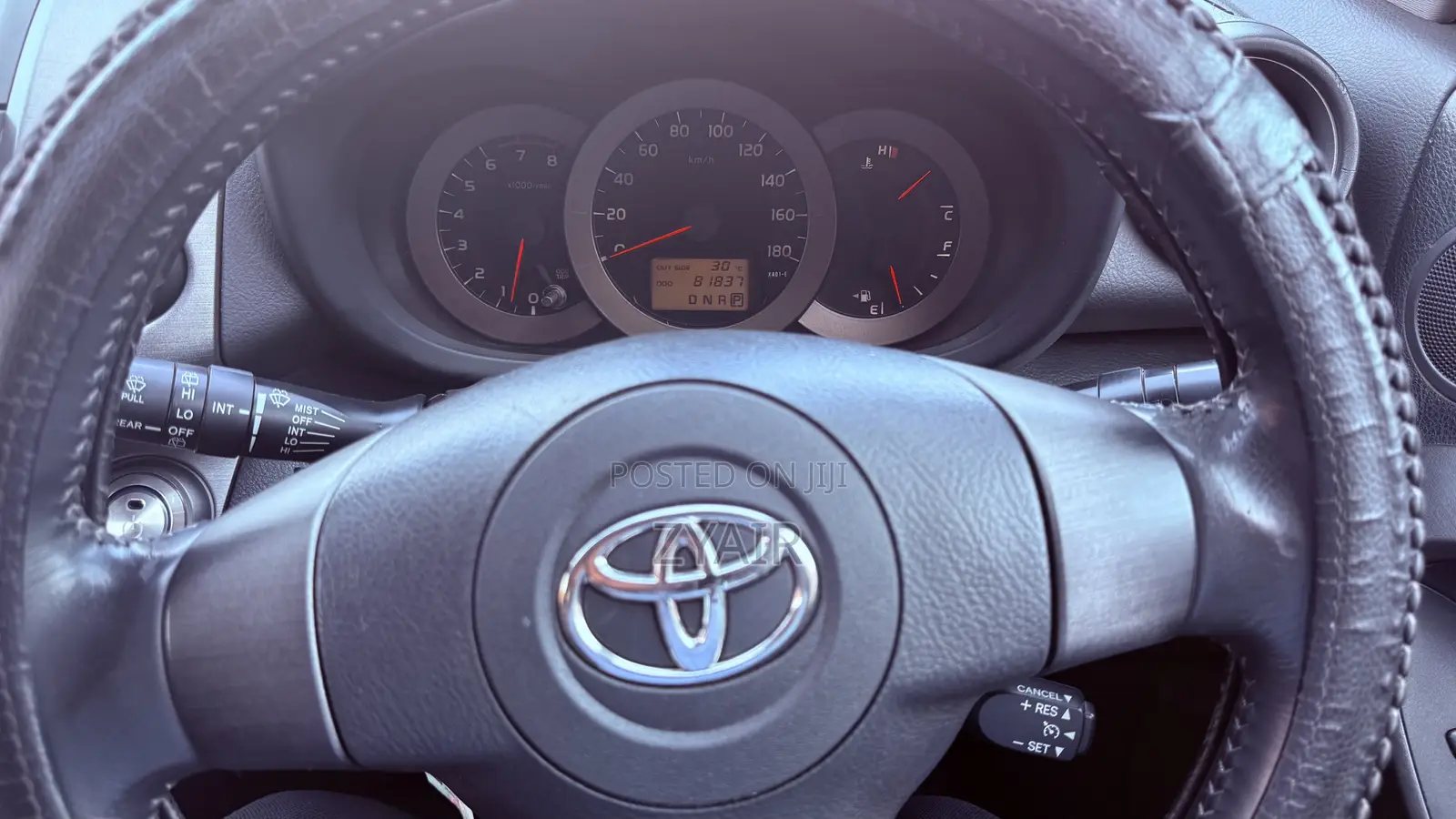 Toyota Vanguard 2010 White