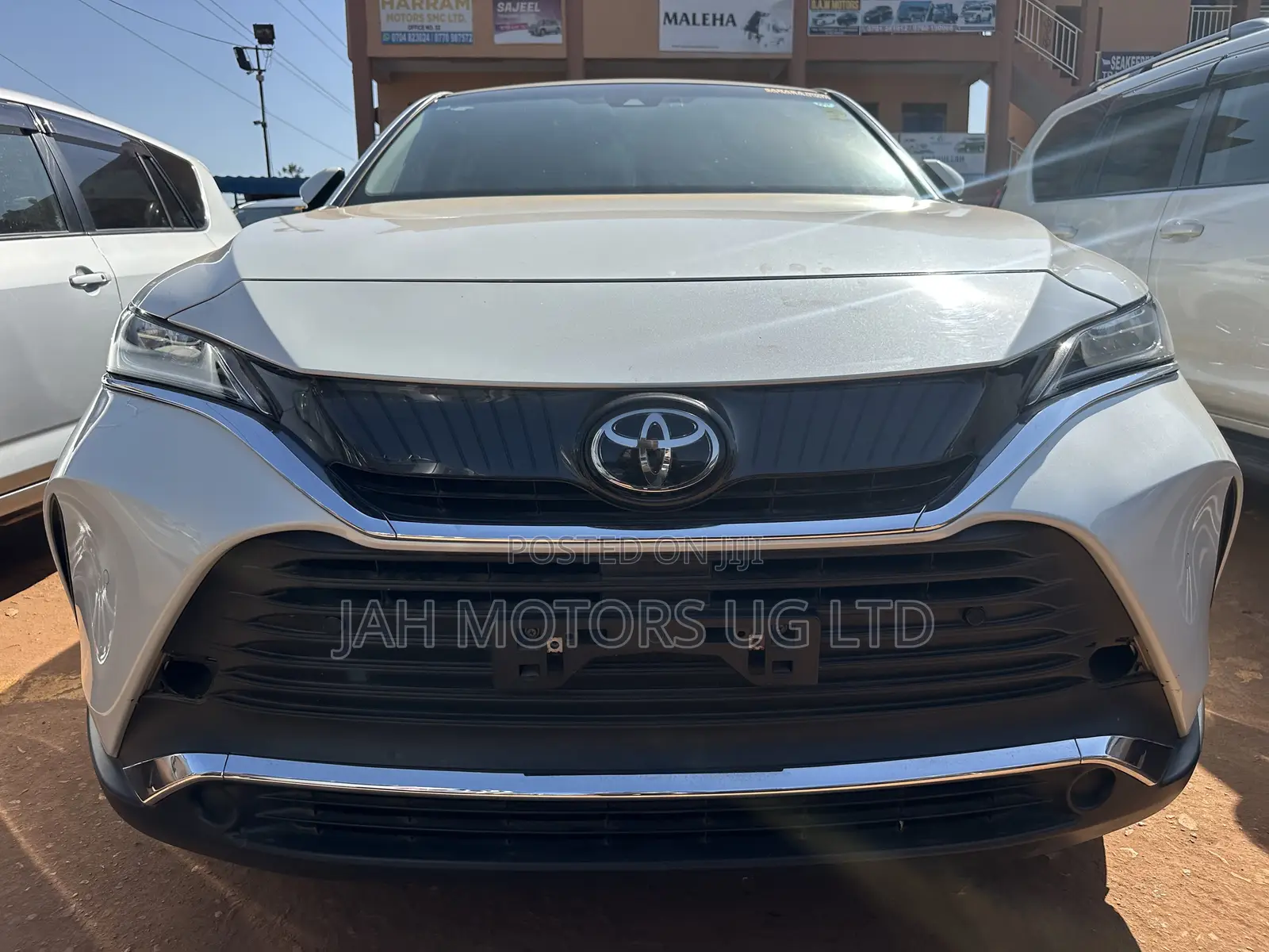 Toyota Harrier 2.0 2021 White