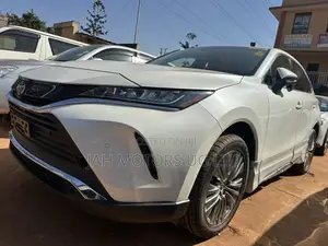 Toyota Harrier 2.0 2021 White