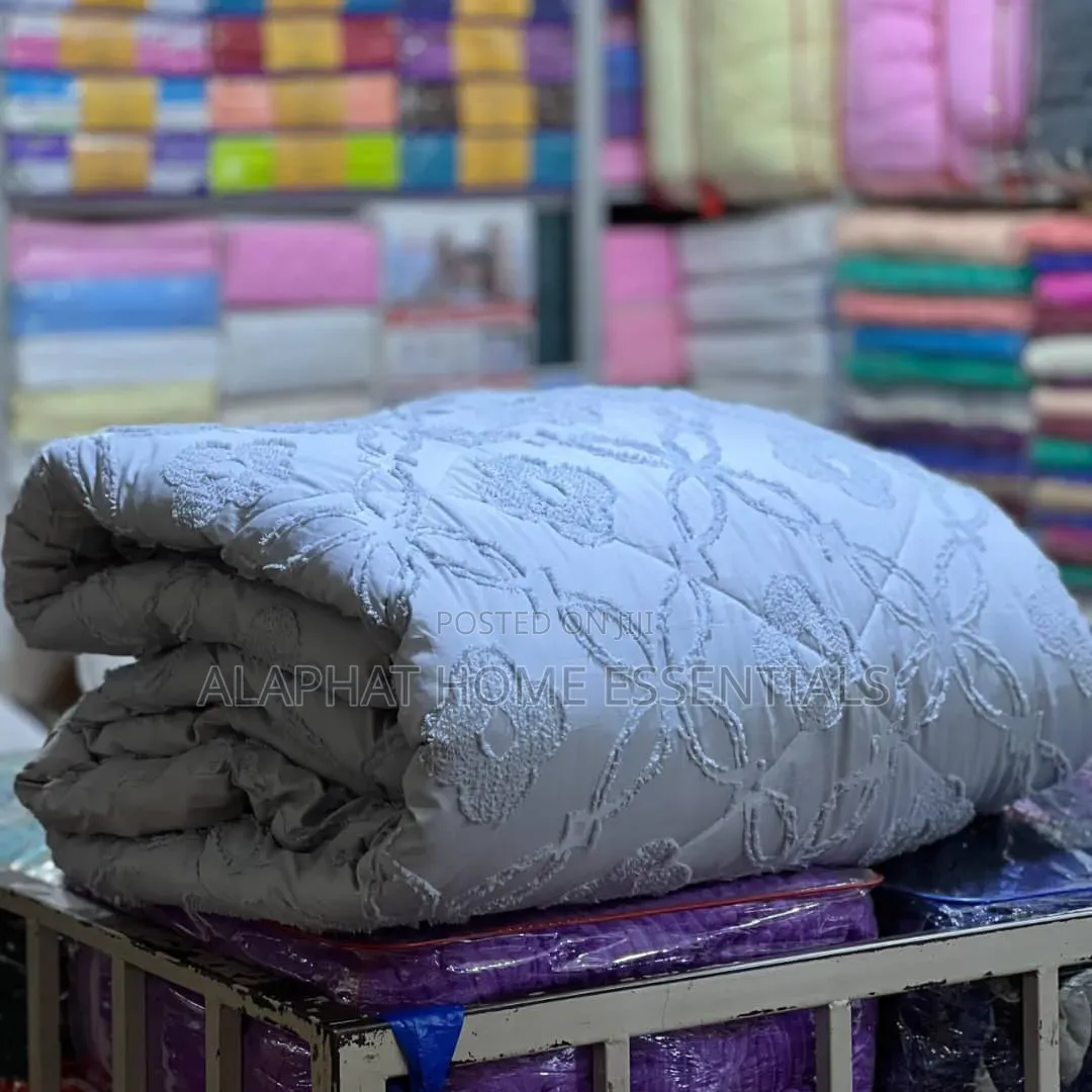 6 Pieces Tufted Duvets