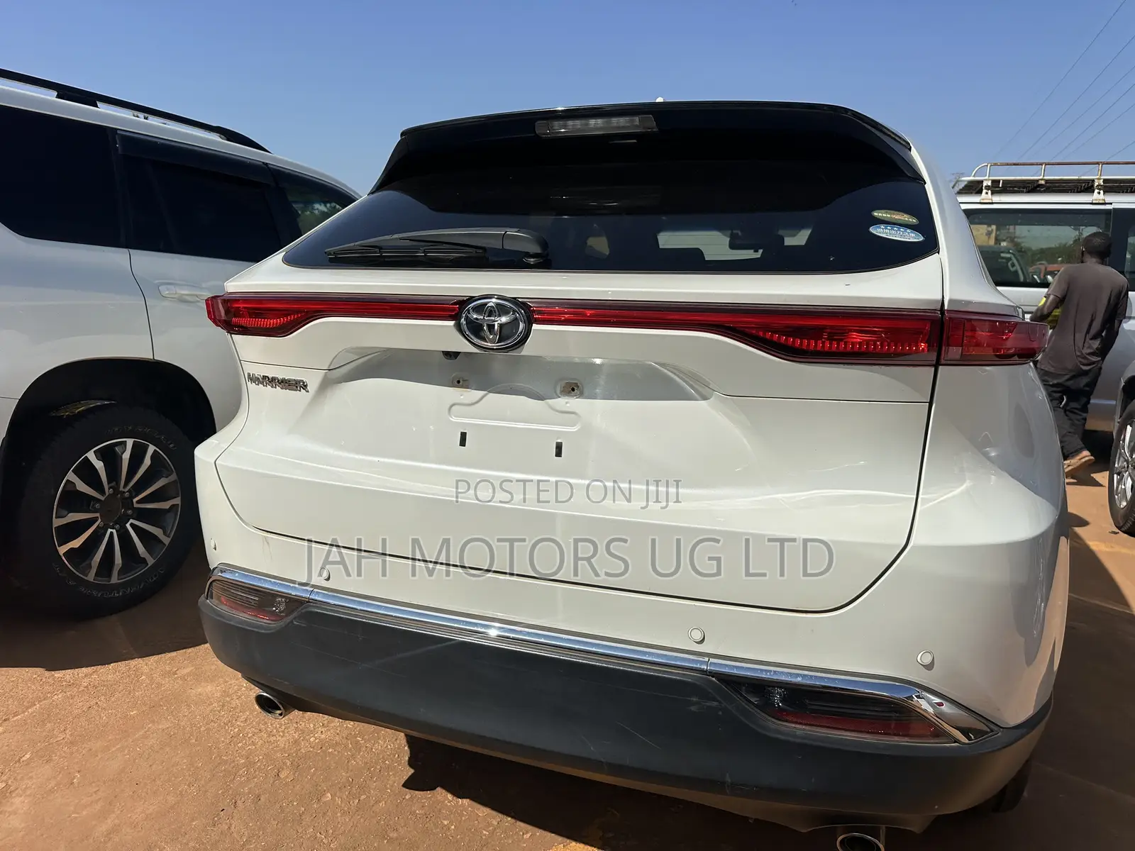 Toyota Harrier 2.0 2021 White