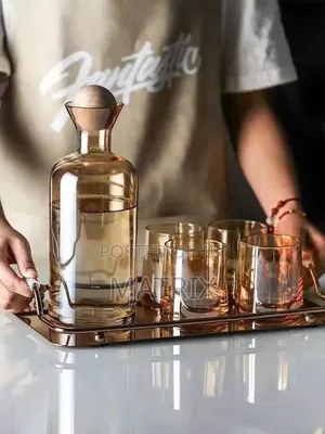 Glass Water Pitcher With Wood Lid, Drinking Cup, Tea Pot, Juice Jug