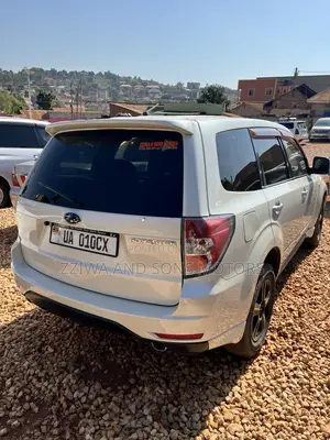 Subaru Forester 2.0D X 2011 White
