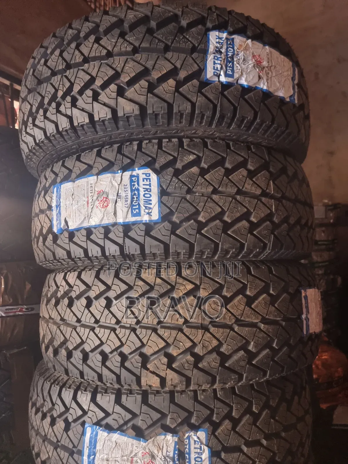 235/65r17 All Terrian Grips Petromax Tires