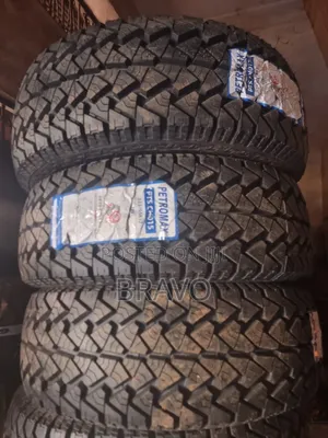 235/65r17 All Terrian Grips Petromax Tires