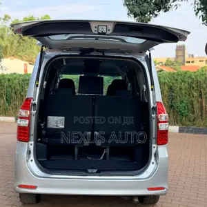 Toyota Noah 2013 Silver