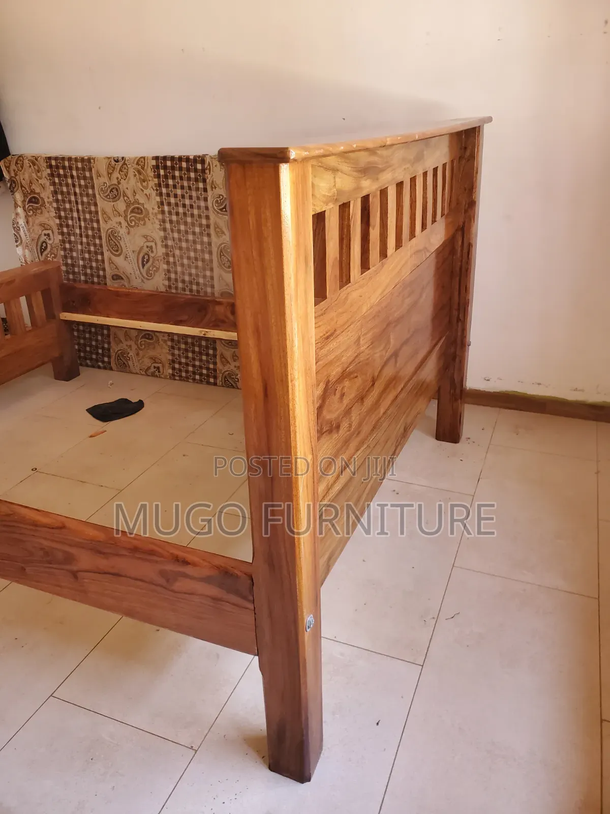 Pure Mugavu Hardwood Beds