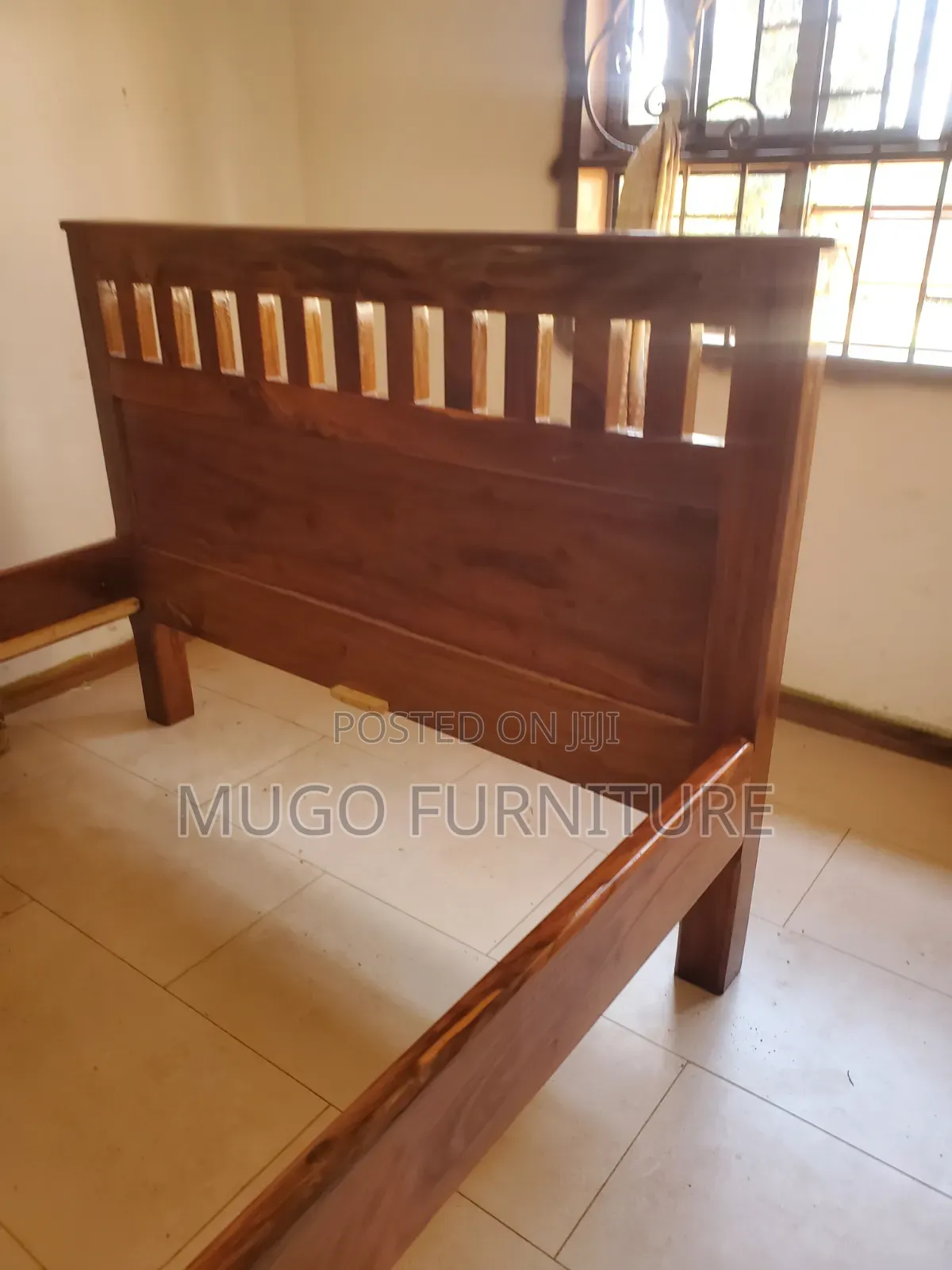 Pure Mugavu Hardwood Beds