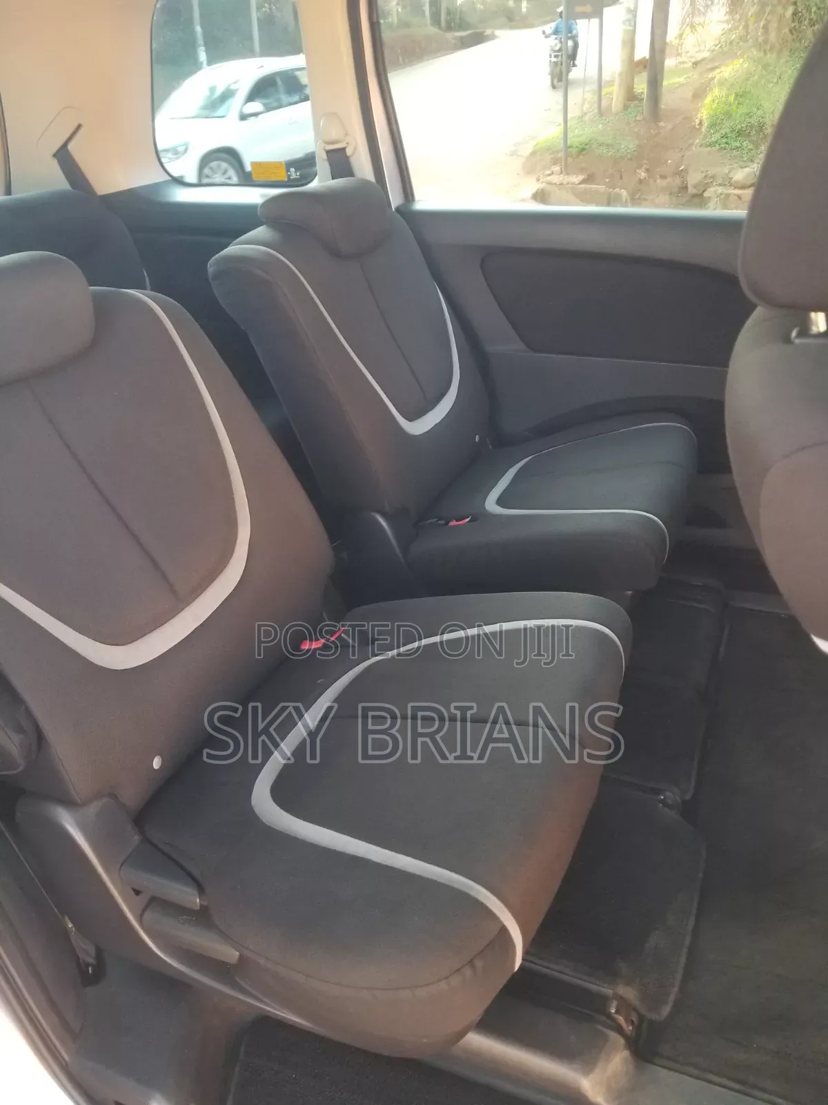 Mazda Biante 2010 Silver