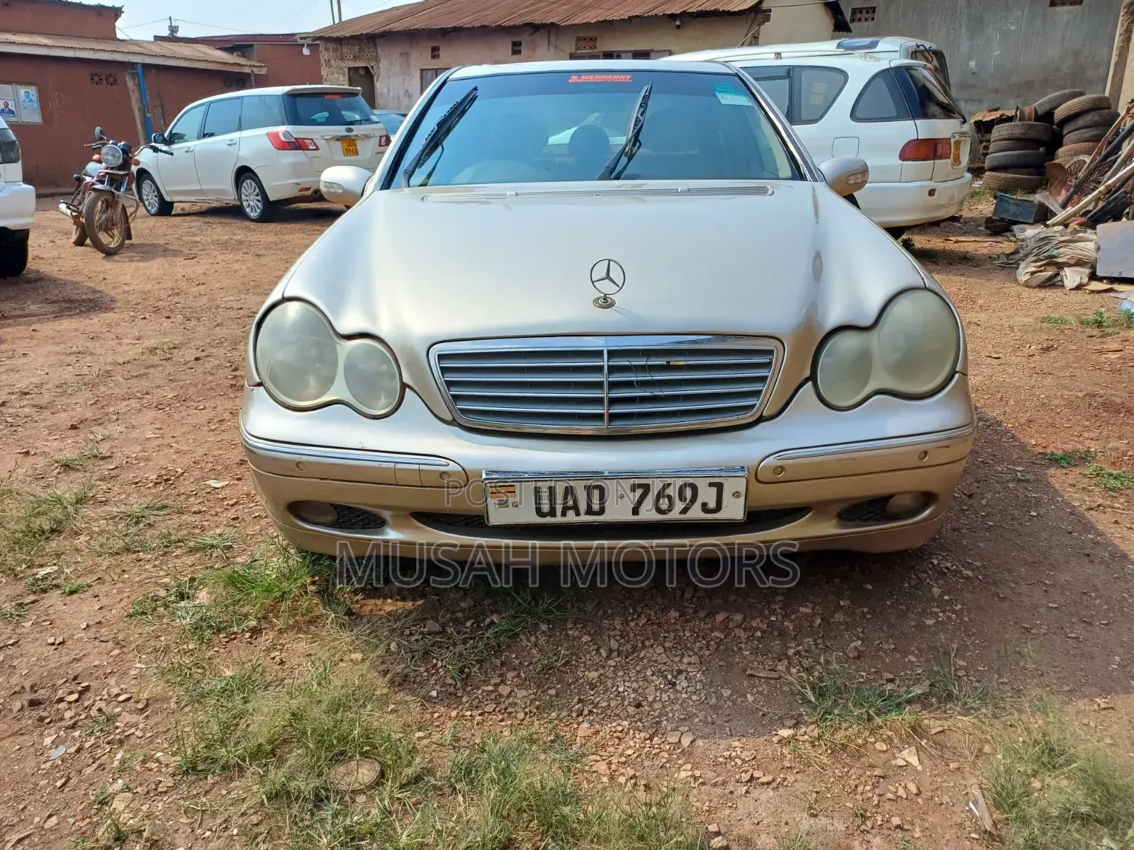 Mercedes-Benz C200 2004 Gold