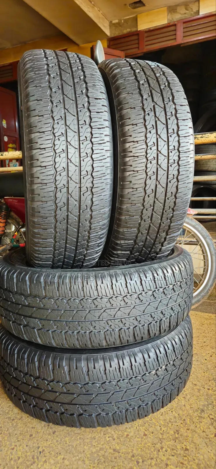 265 65 R17 Dunlop DUELER AT Available at a Cheaper Price Just Order.