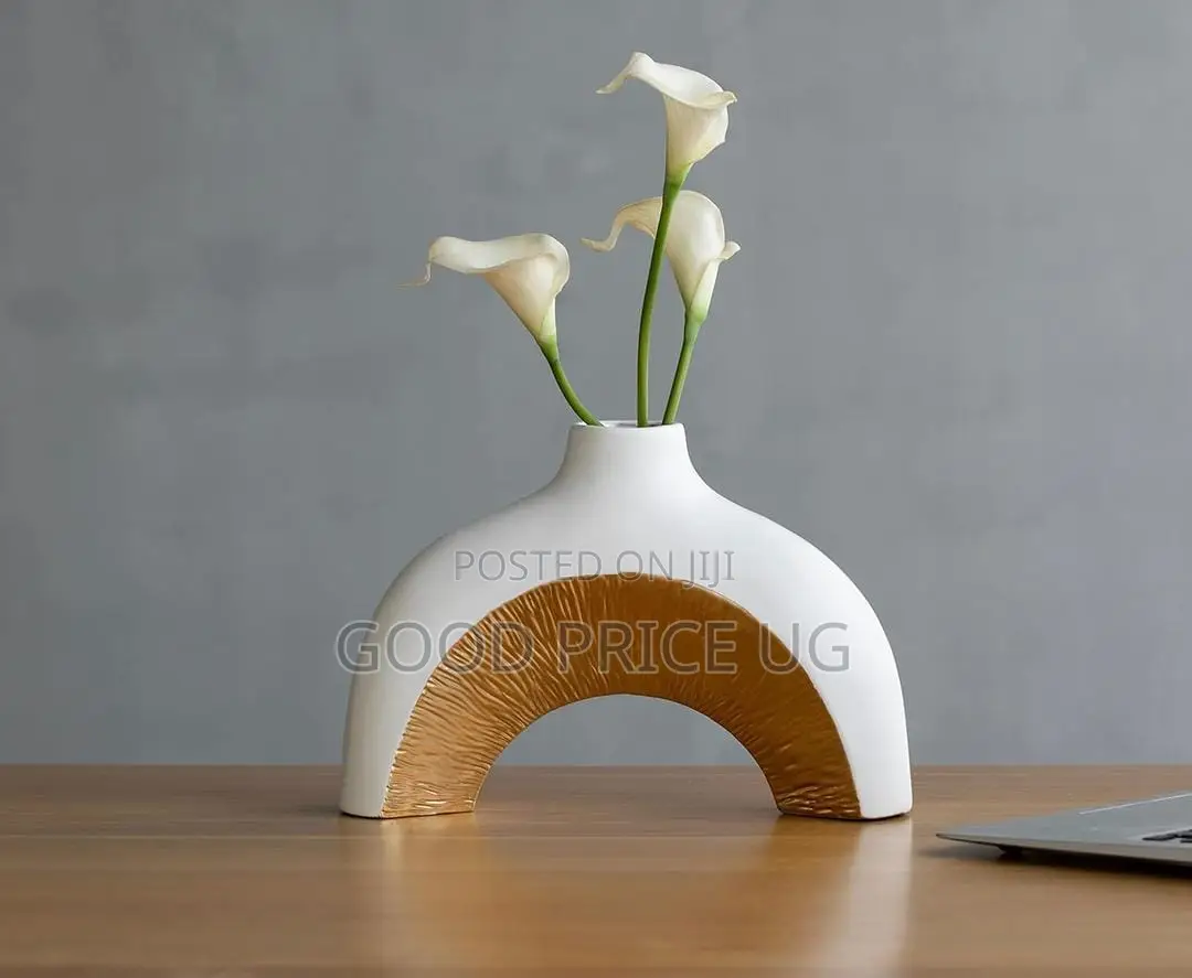 B21 Elysium Luxury Ceramic Arch Vase