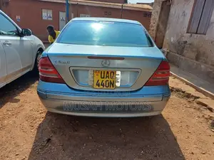 Mercedes-Benz C240 2004 Blue