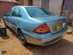 Mercedes-Benz C240 2004 Blue