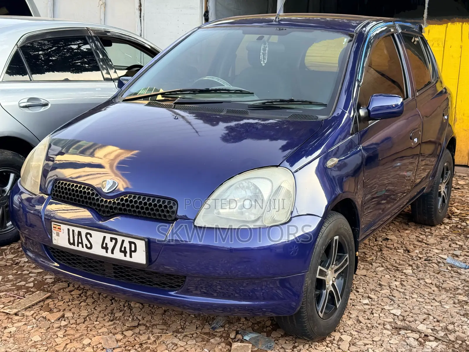 Toyota Vitz 1999 Blue
