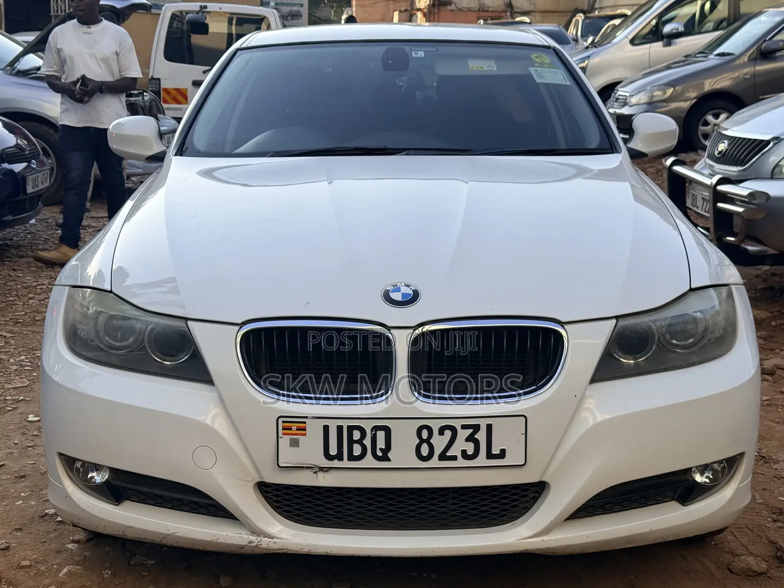 BMW 320i 2010 White