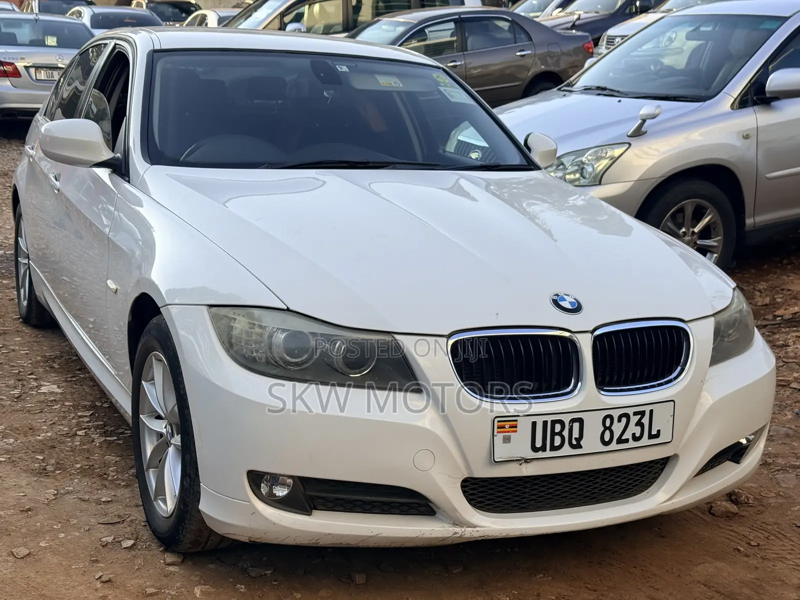 BMW 320i 2010 White