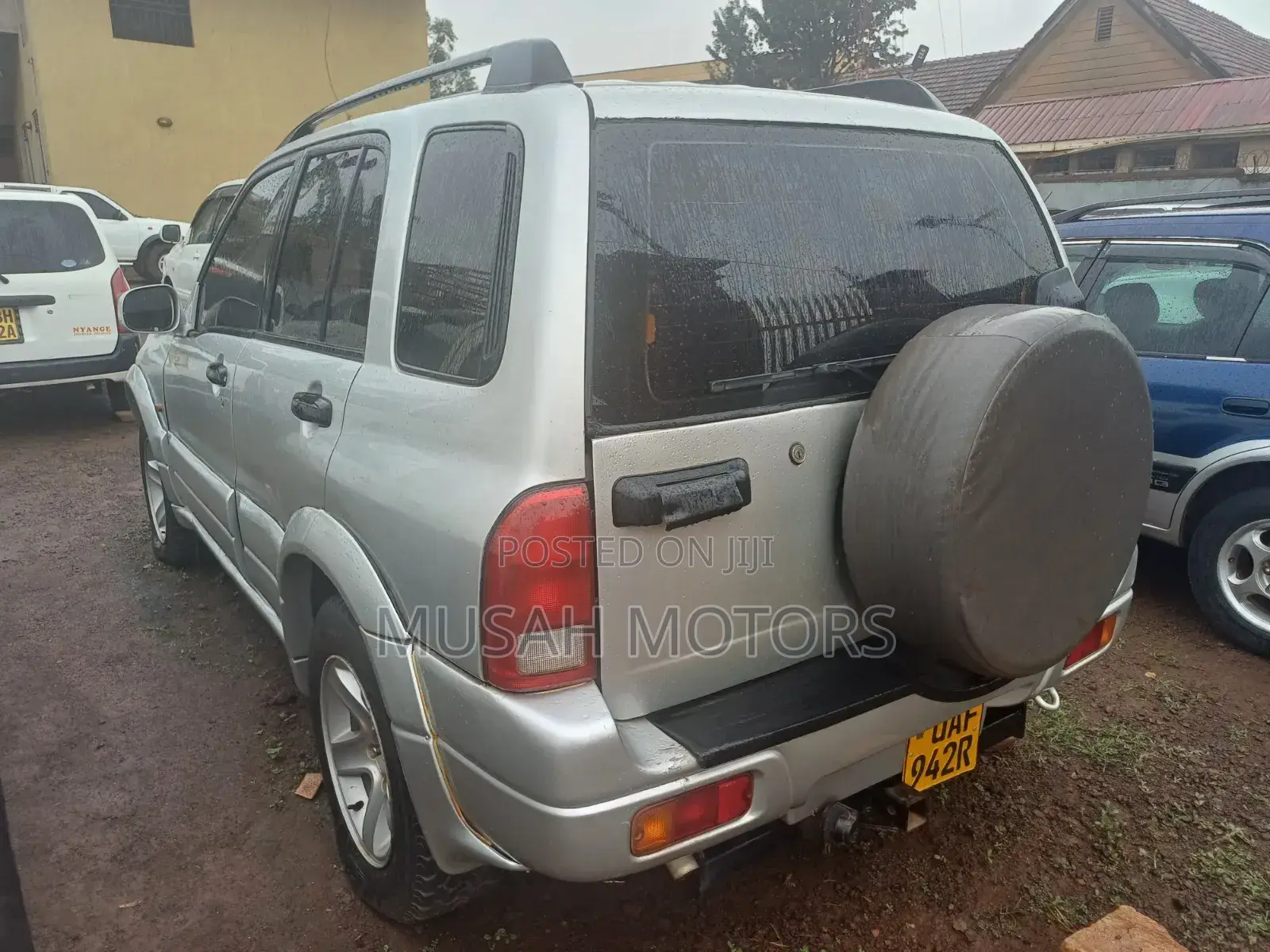 Suzuki Escudo 1996 Silver