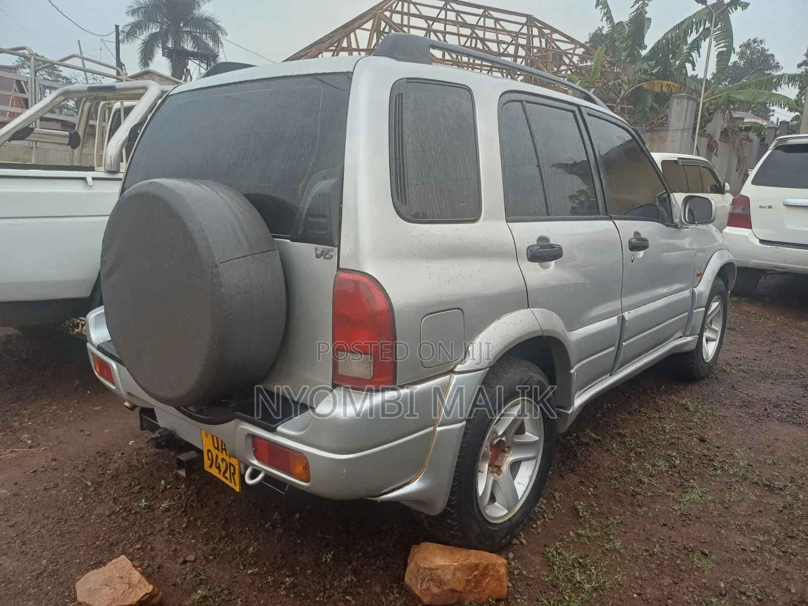 Suzuki Escudo 1996 Silver