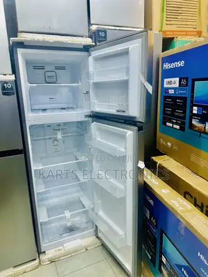 Hisense 328litres Fridge