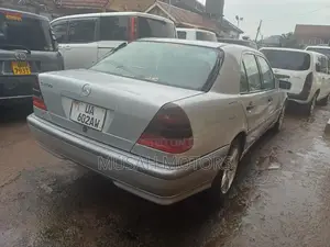 Mercedes-Benz C200 2002 Silver