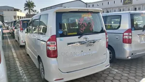Toyota Noah 2013 White