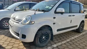 Toyota Sienta 2013 White