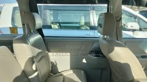 Toyota Noah 2013 Silver