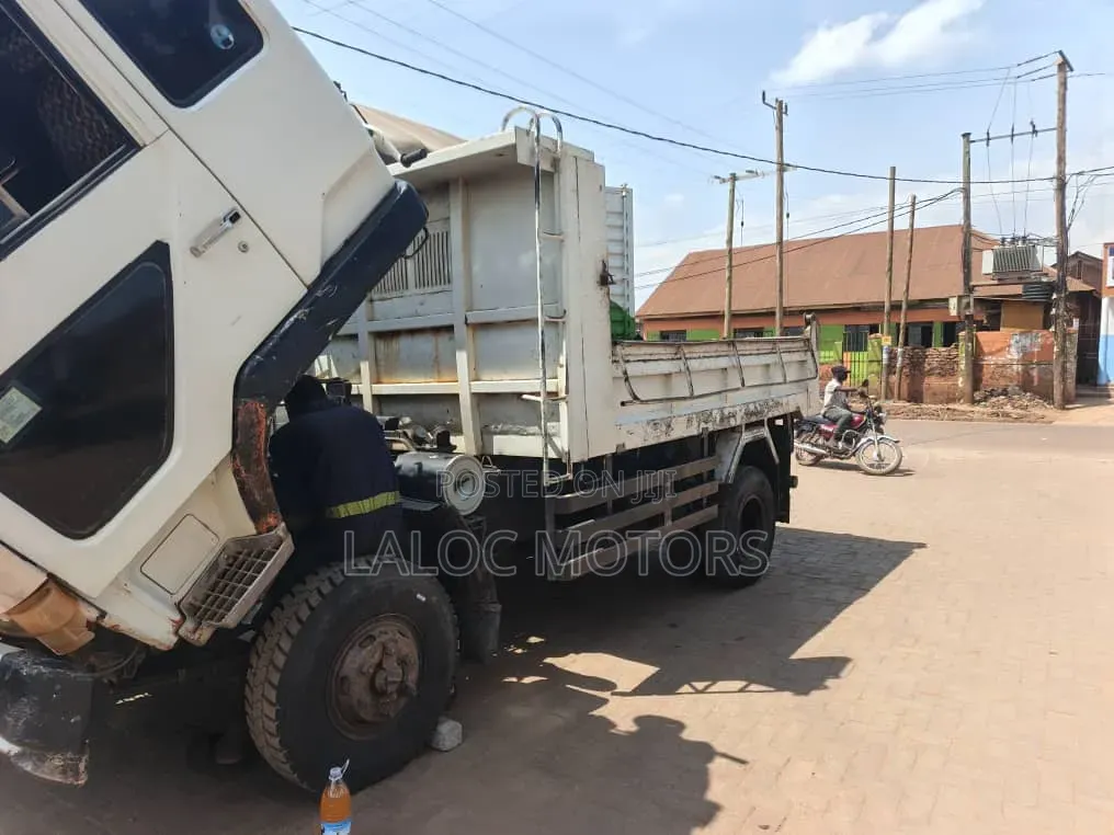 Fuso Fighter Dumper 1994