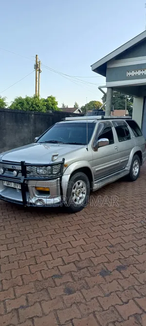 Nissan Terrano 1995 Silver
