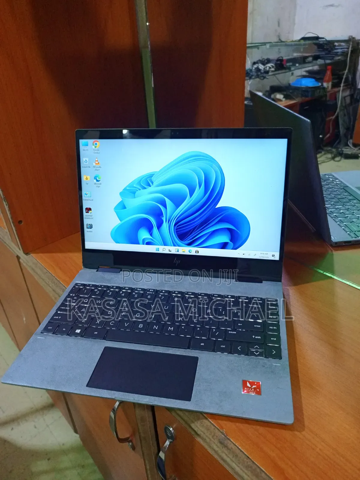 Laptop HP Envy x360 13z 8GB AMD Ryzen 3 SSD 256GB