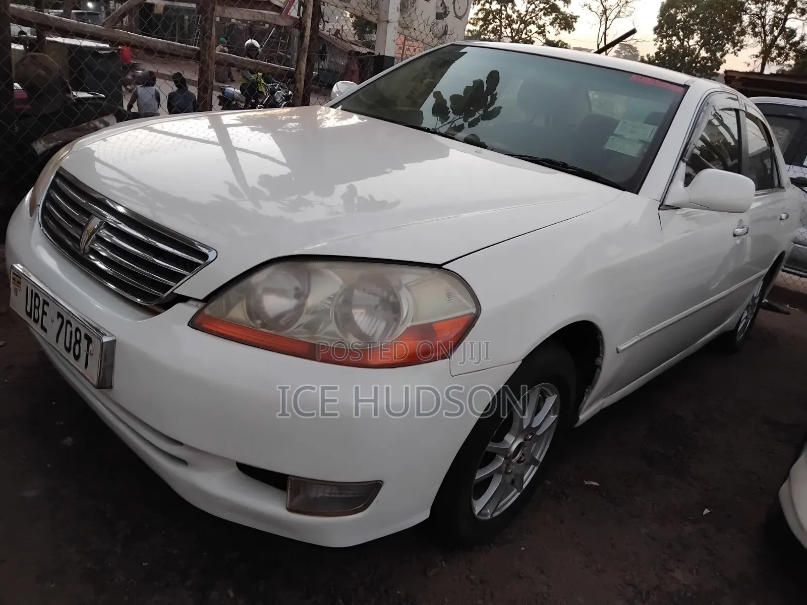 Toyota Mark II 2004 White