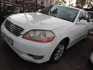 Toyota Mark II 2004 White