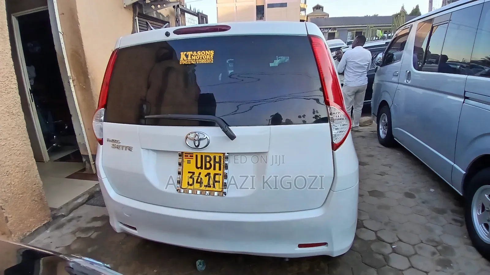 Toyota Passo Sette 2009 White