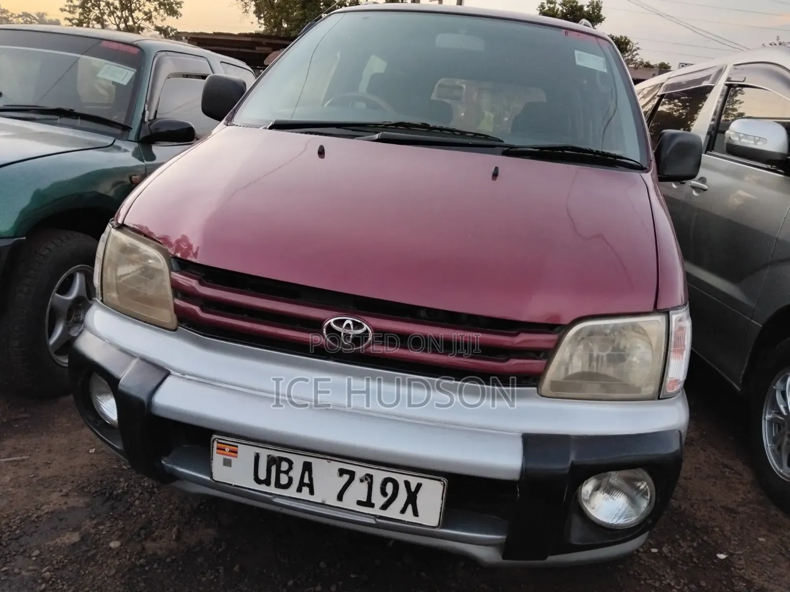 Toyota Noah 2001 Maroon