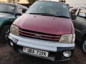 Toyota Noah 2001 Maroon