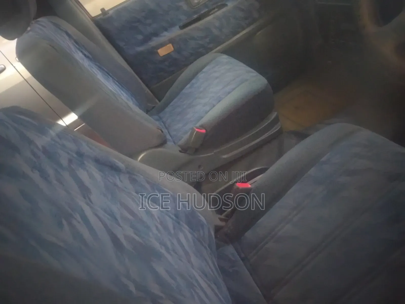 Toyota Noah 2001 Maroon