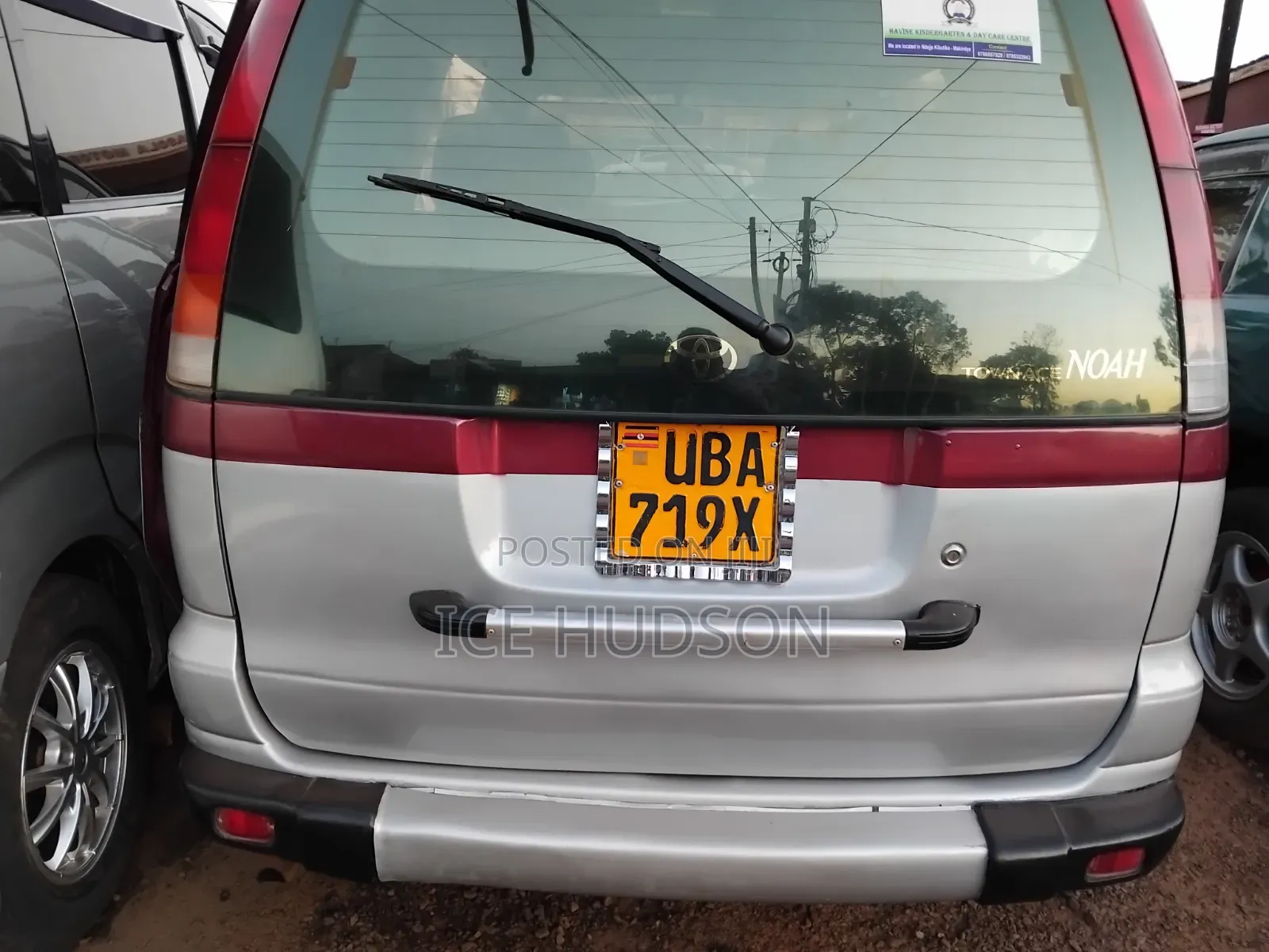 Toyota Noah 2001 Maroon