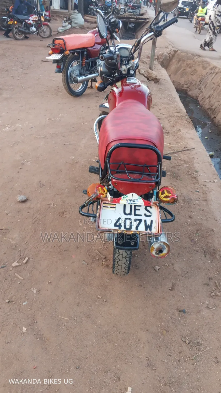Bajaj Boxer 100 2022 Red