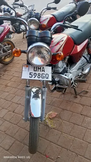 Bajaj Boxer 100 2025 Red