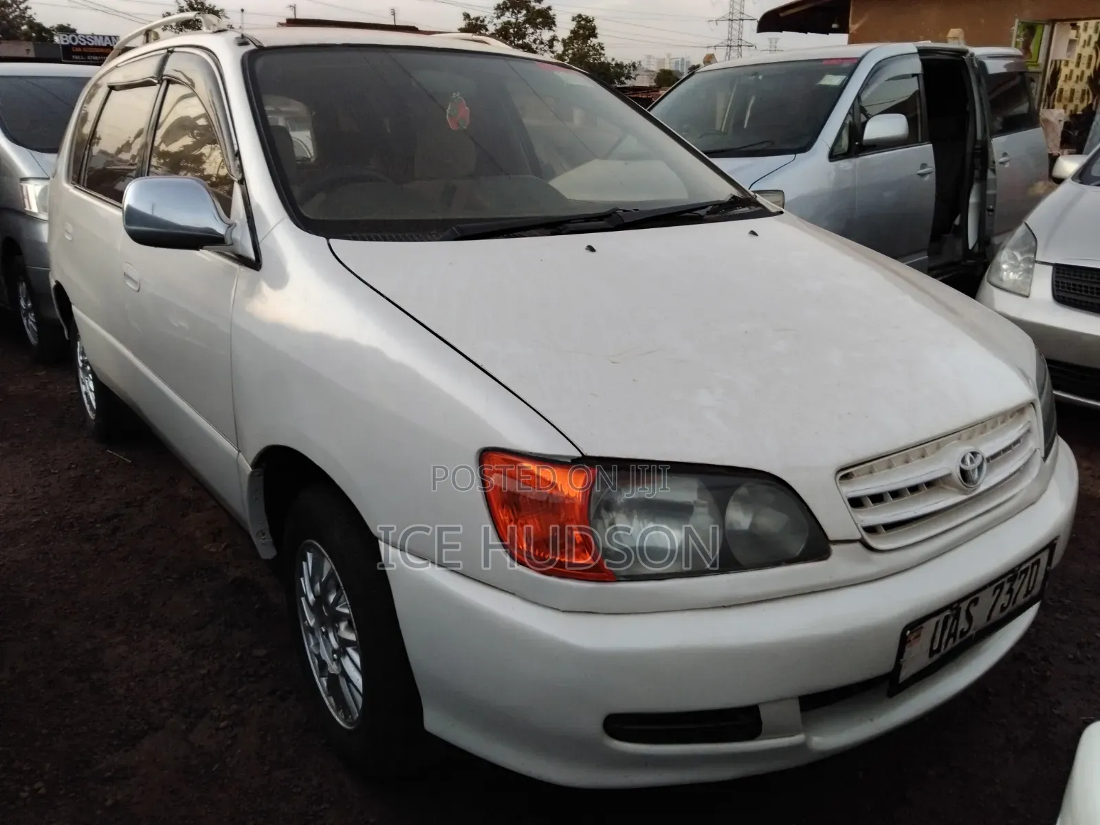 Toyota Ipsum 2000 Pearl